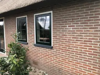 Nieuwe houten ramen en kozijnen gemaakt voor boerderij in Dwingeloo